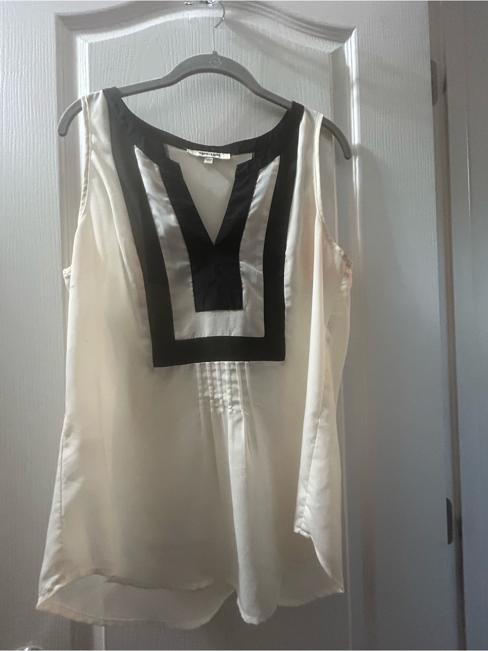 Daniel Rainn White Satin Sleeveless Top with Black Contrast Yoke